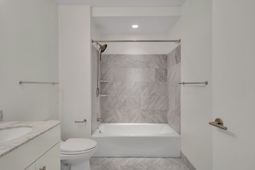 Bathroom, Interior, Marble, Marble Walls, Recessed Lighting