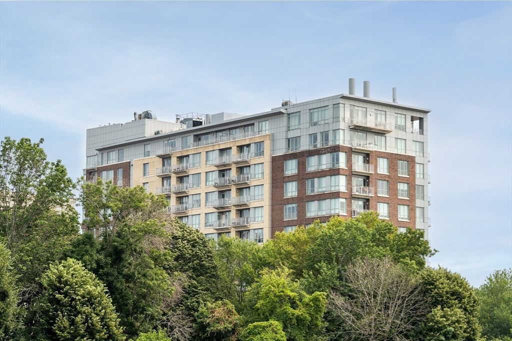 Exterior, Facade, Condo Building