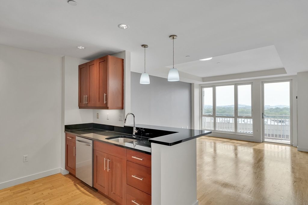 Interior, Kitchen, Pendant Lights, Recessed Lighting, Wood Texture Flooring