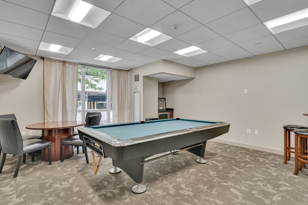 Billiard Table, Game Room, Interior, Recessed Lighting