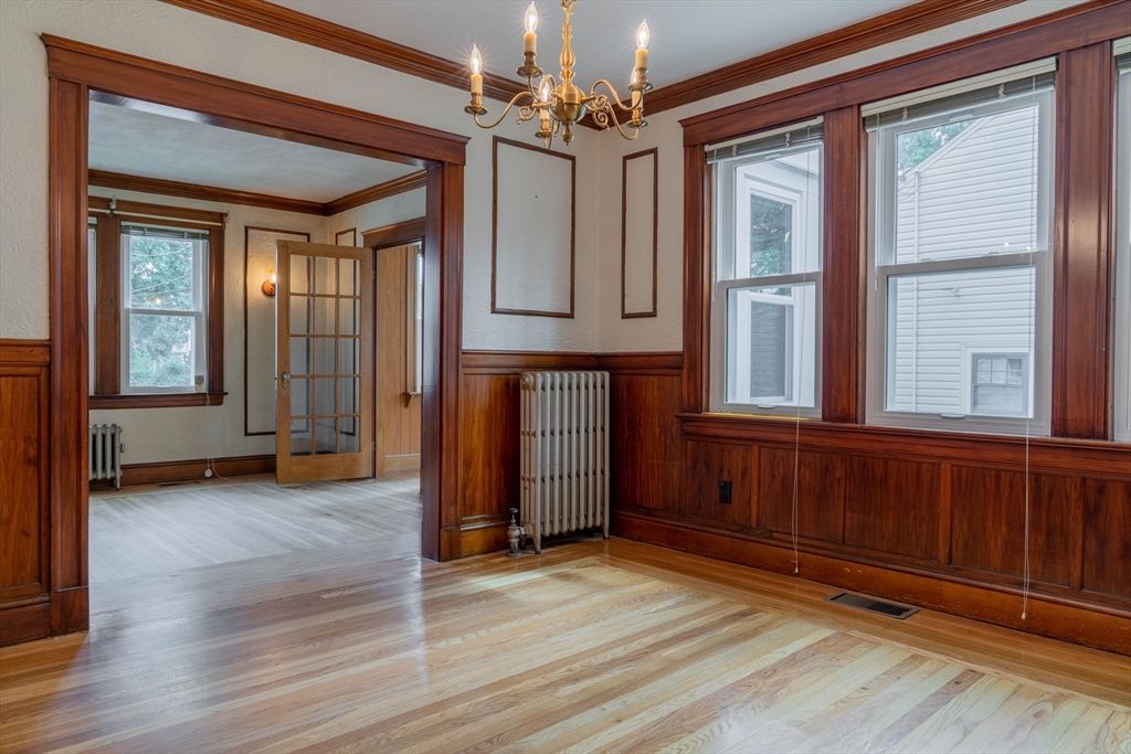 Chandelier, Empty room, Interior, Wood Texture Flooring