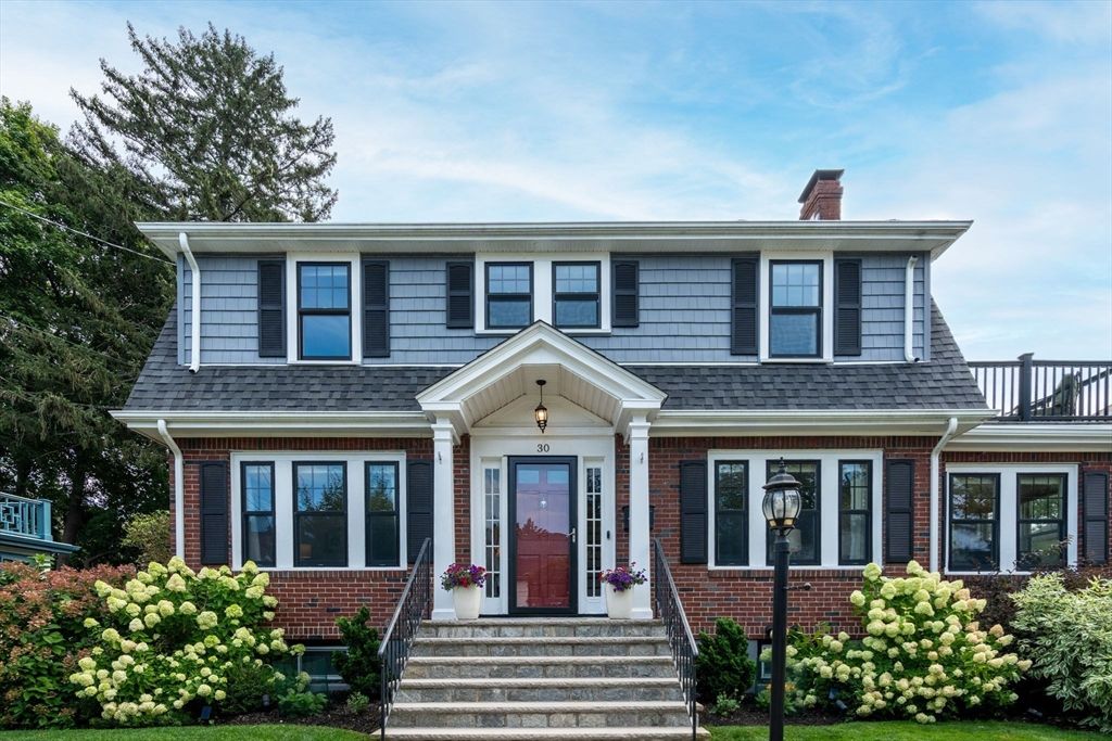 Exterior, Facade, Brick Facade, Georgian