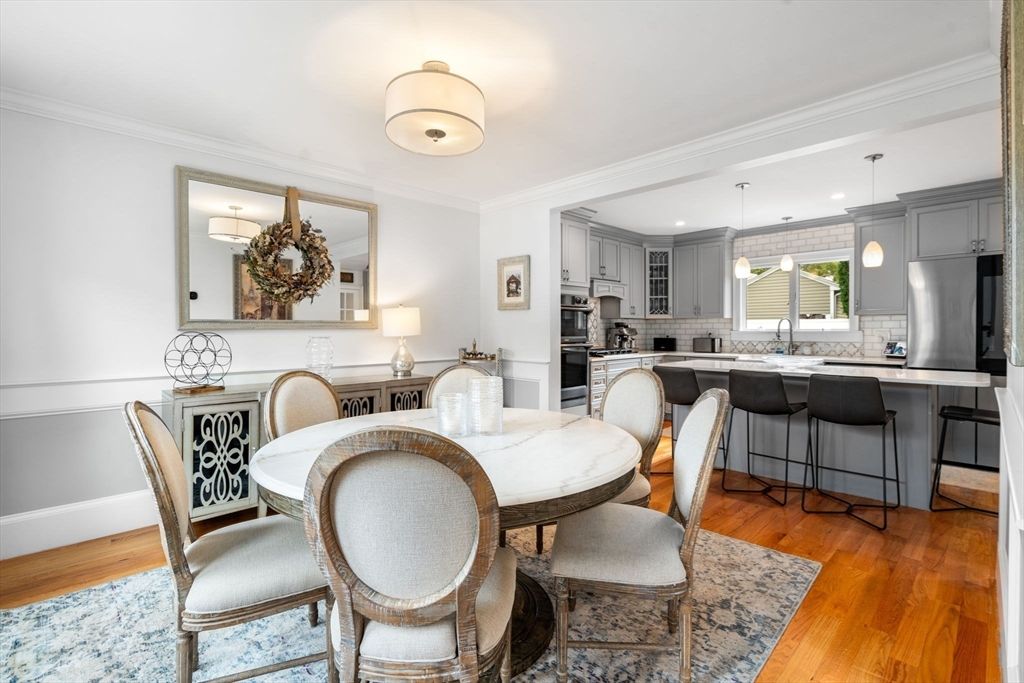 Dining room, Interior, Kitchen, Pendant Lights, Recessed Lighting, Stainless Steel Appliances, Wood Texture Flooring