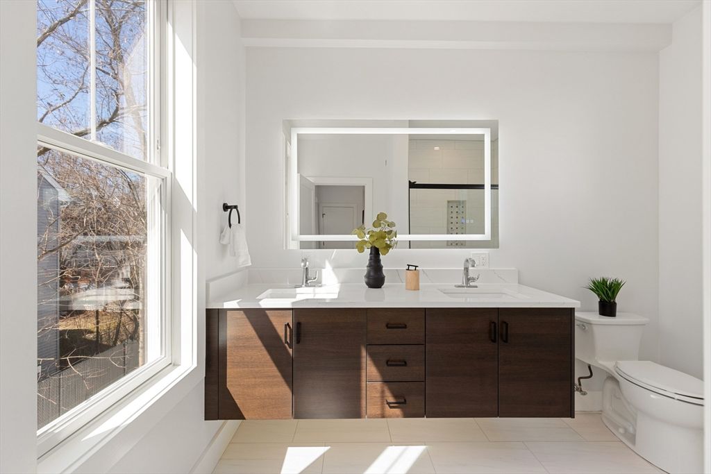 Bathroom, Dual Sink Vanities, Interior