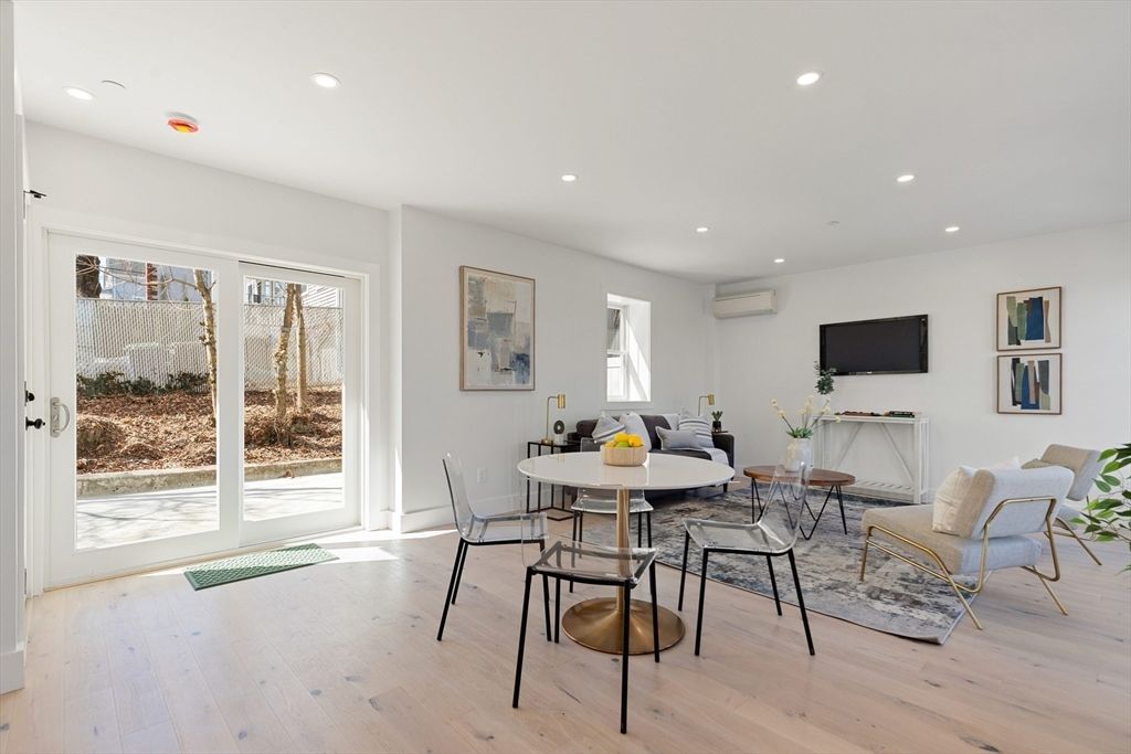 Dining room, Interior, Recessed Lighting, Wood Texture Flooring