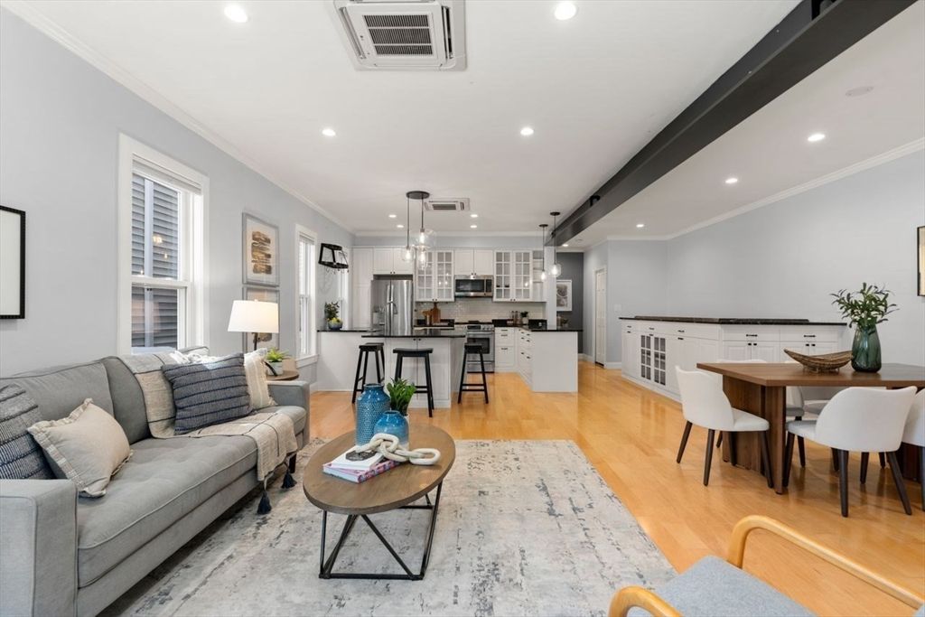 Dining room, Interior, Kitchen, Living room, Pendant Lights, Recessed Lighting, Stainless Steel Appliances, Wood Texture Flooring