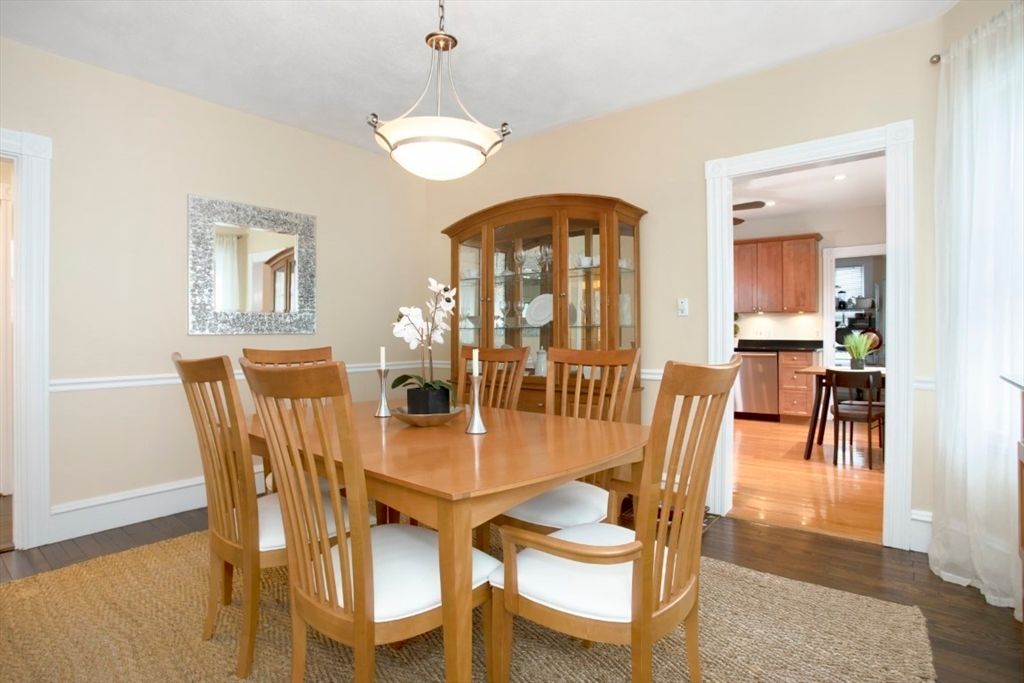 Dining room, Interior, Kitchen, Recessed Lighting, Wood Texture Flooring