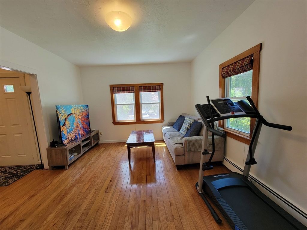 Fitness Equipment, Interior, Living room, Wood Texture Flooring