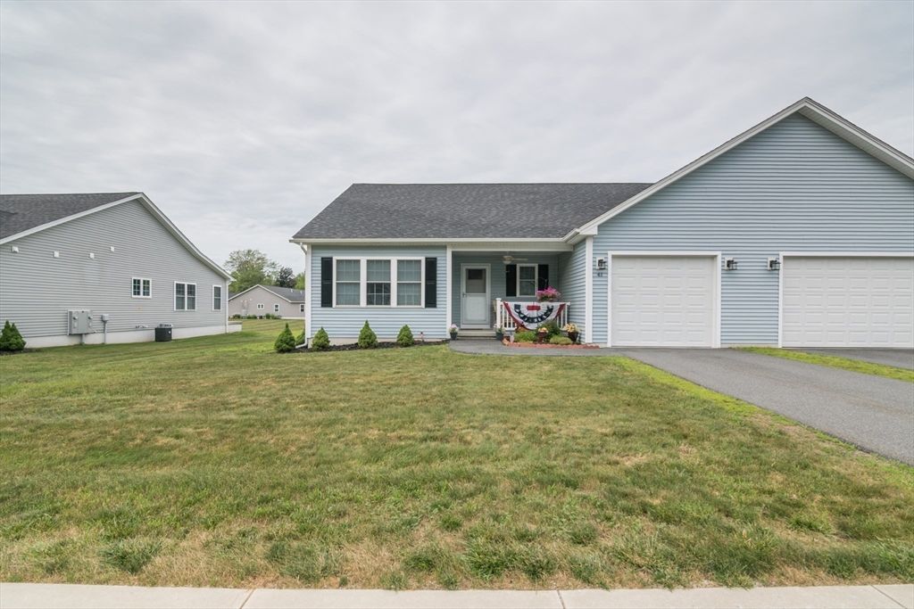 Attached, Backyard, Exterior, Facade, Ranch