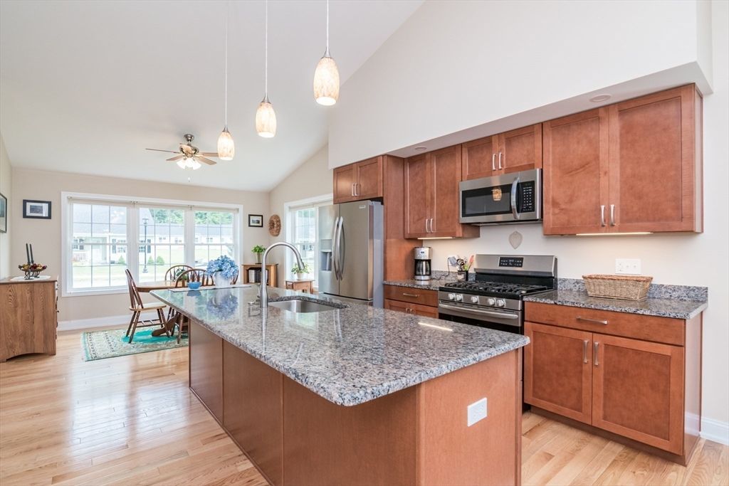 Dining room, Interior, Kitchen, Pendant Lights, Stainless Steel Appliances, Wood Texture Flooring