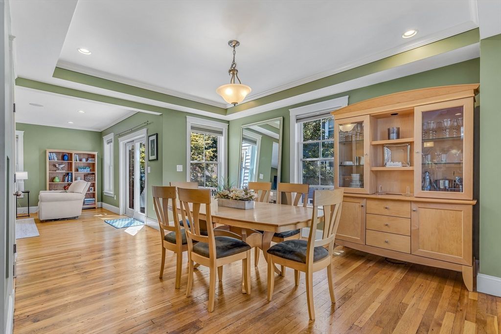 Dining room, Interior, Pendant Lights, Recessed Lighting, Wood Texture Flooring