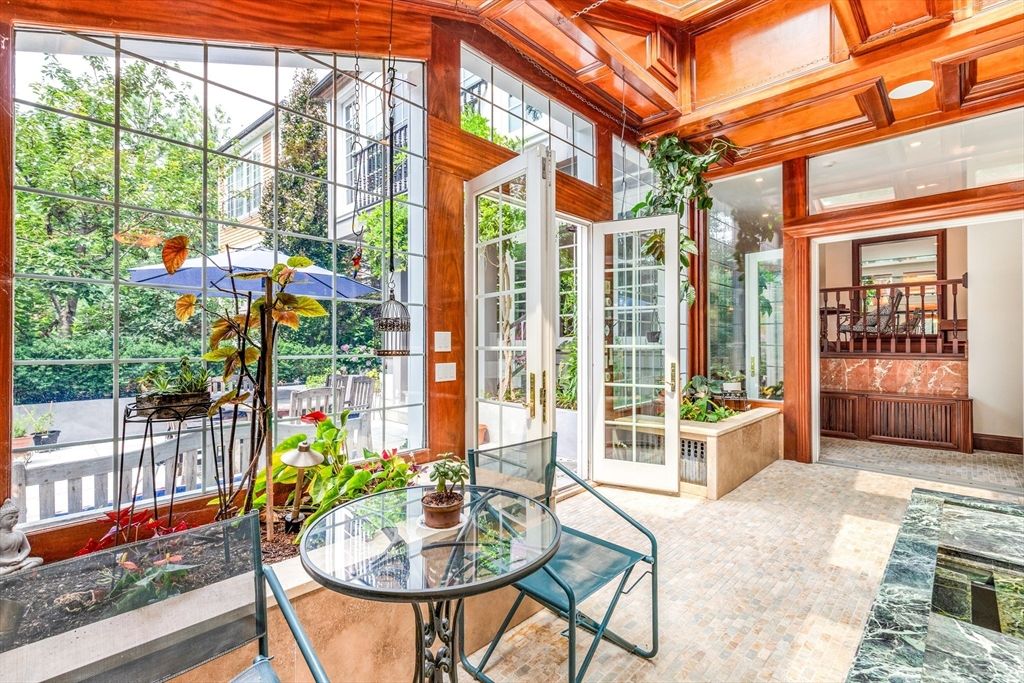 Hot Tub, Interior, Sun Room