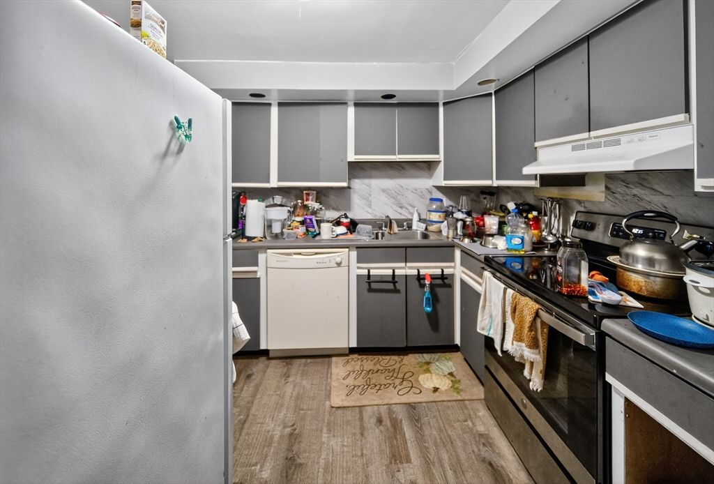 Interior, Kitchen, Wood Texture Flooring