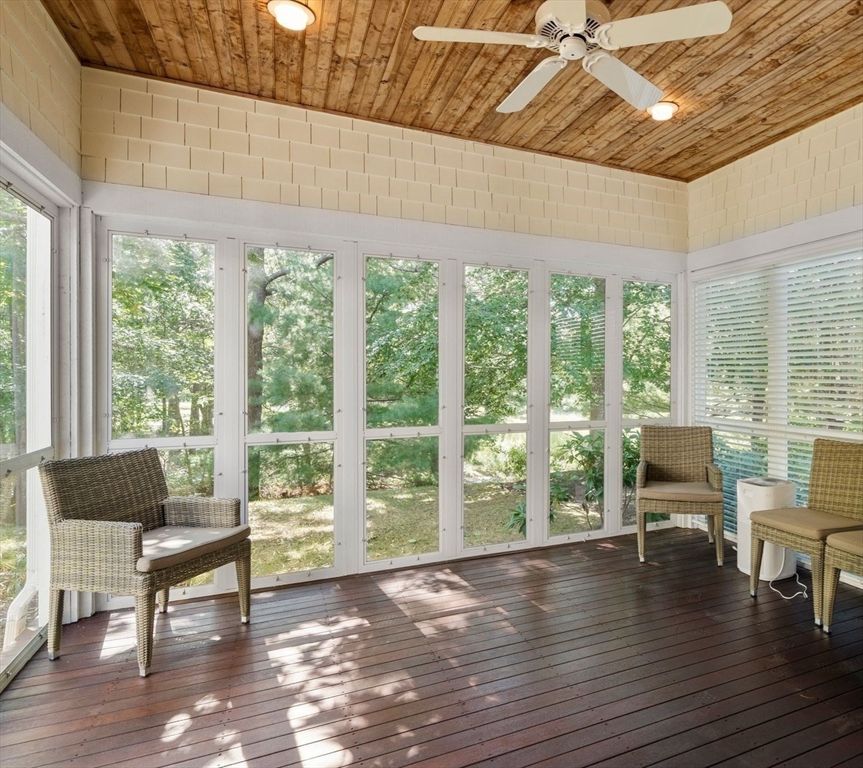 Interior, Recessed Lighting, Sun Room, Wooden Ceilings, Wood Texture Flooring