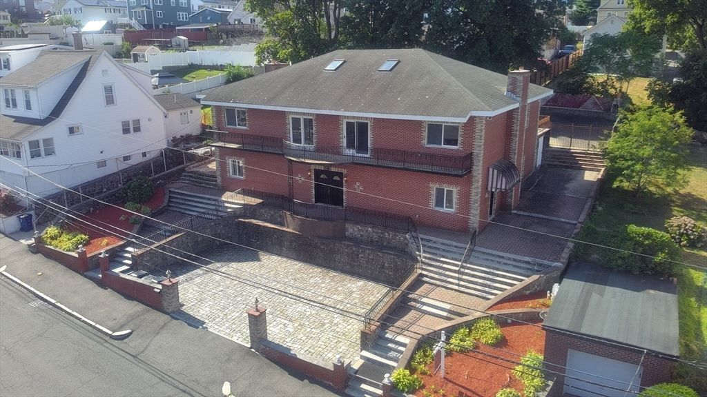 Exterior, Drone