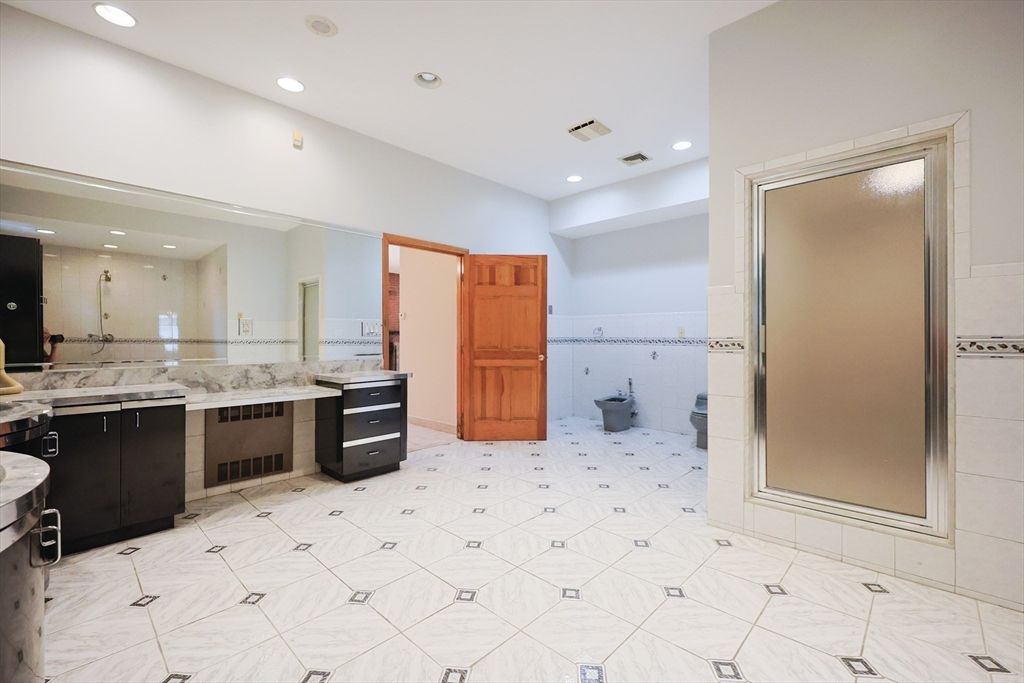 Bathroom, Interior, Marble, Recessed Lighting