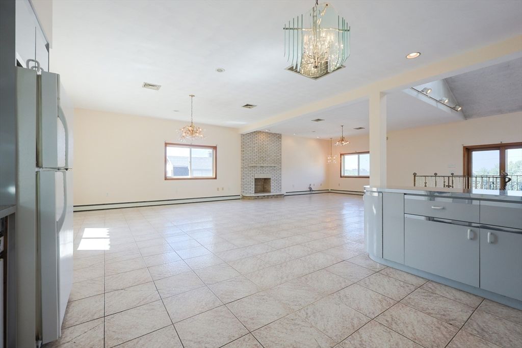 Chandelier, Empty room, Fireplace, Interior, Pendant Lights, Recessed Lighting