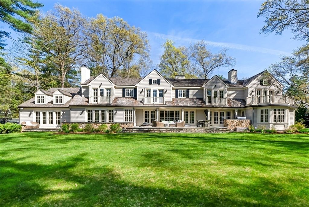 Backyard, Exterior, Facade, Farmhouse
