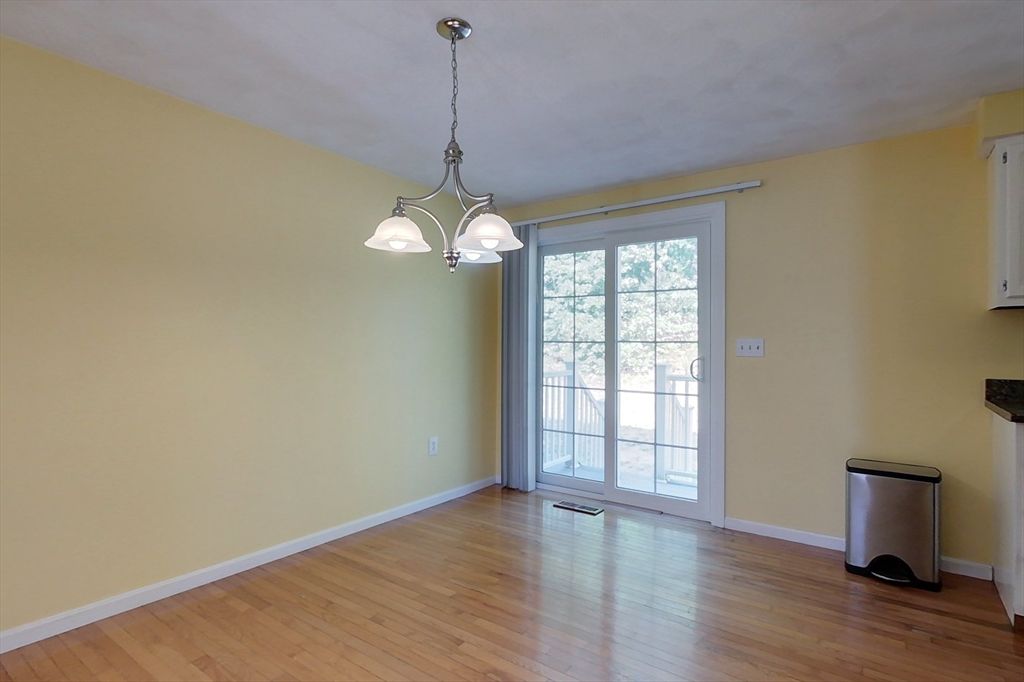 Chandelier, Empty room, Interior, Pendant Lights, Wood Texture Flooring