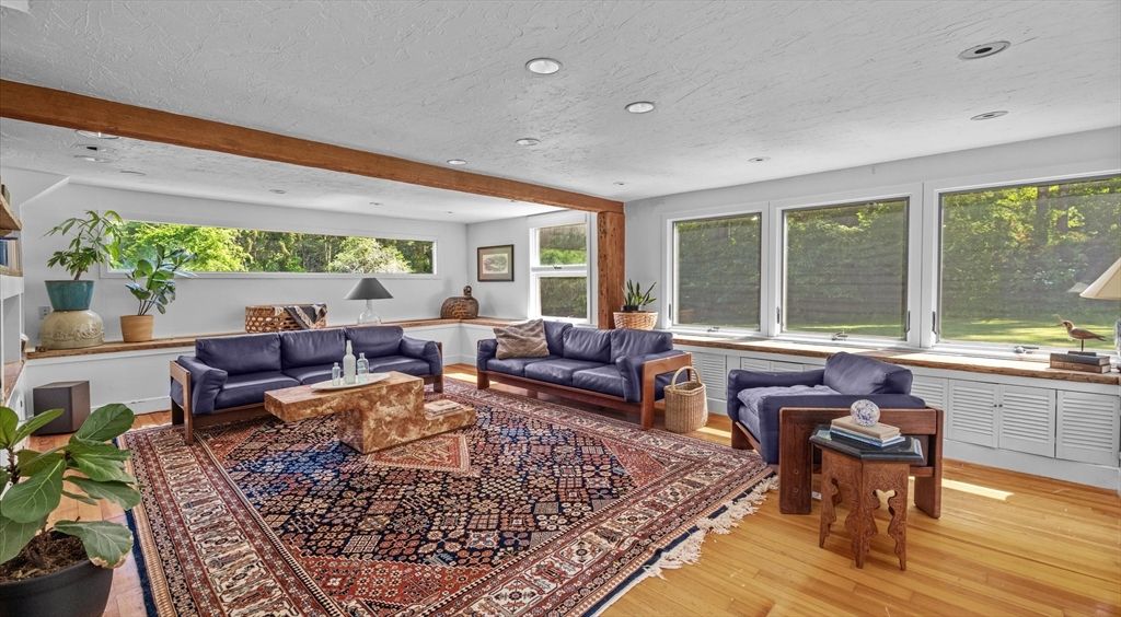 Interior, Living room, Recessed Lighting, Wooden Beams, Wood Texture Flooring