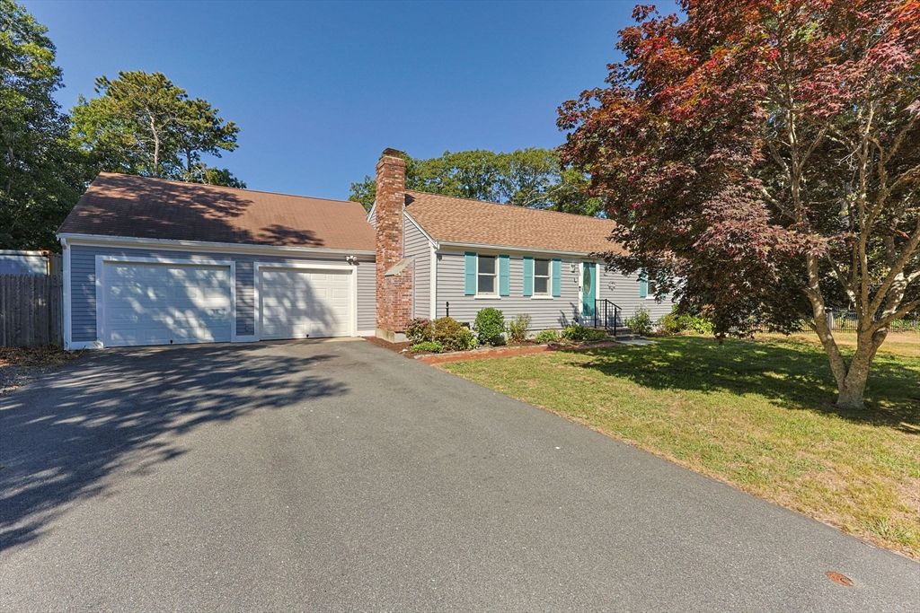 Backyard, Detached Garage, Exterior