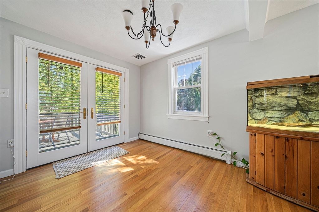 Chandelier, Empty room, Interior, Wood Texture Flooring