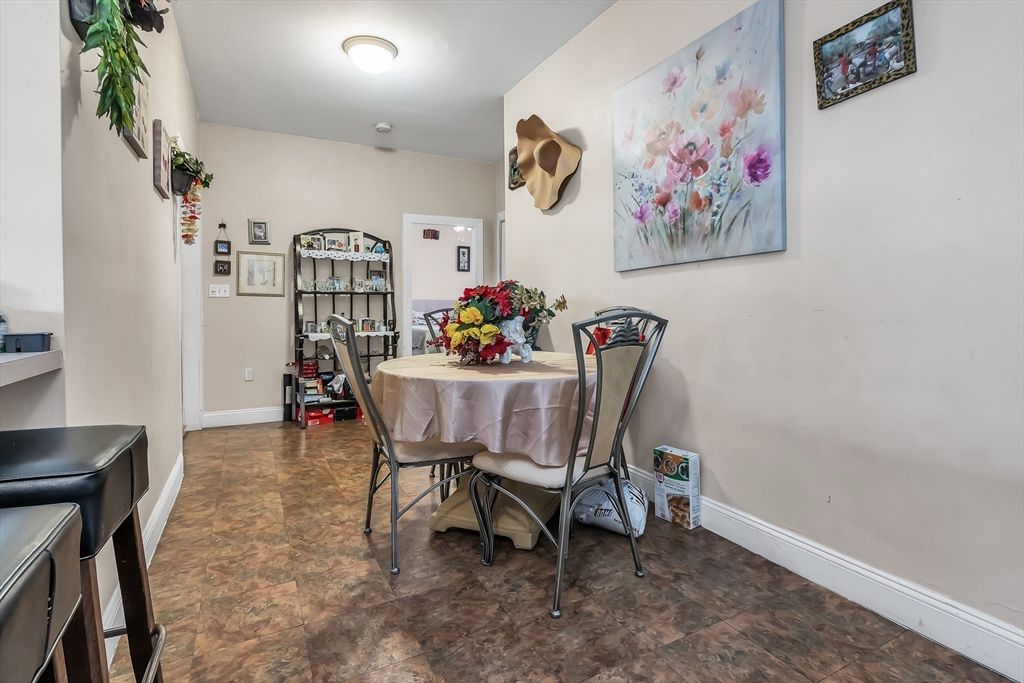 Dining room, Interior