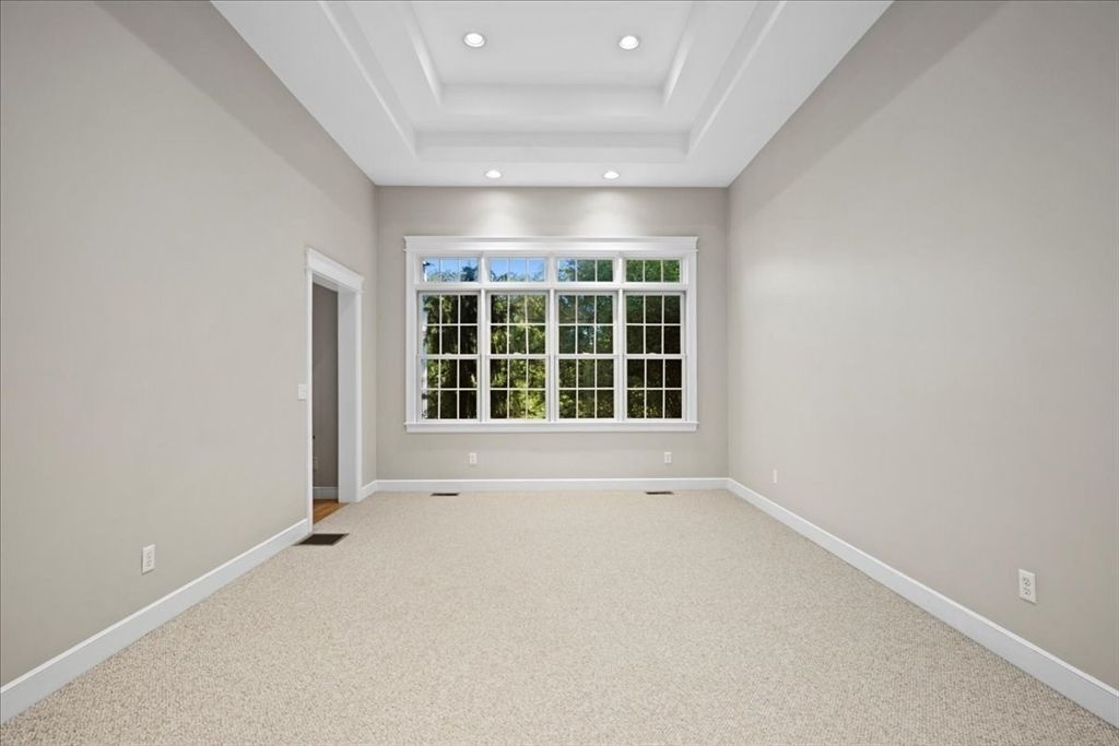 Empty room, Interior, Recessed Lighting
