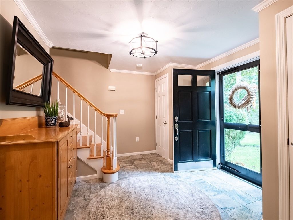 Chandelier, Interior