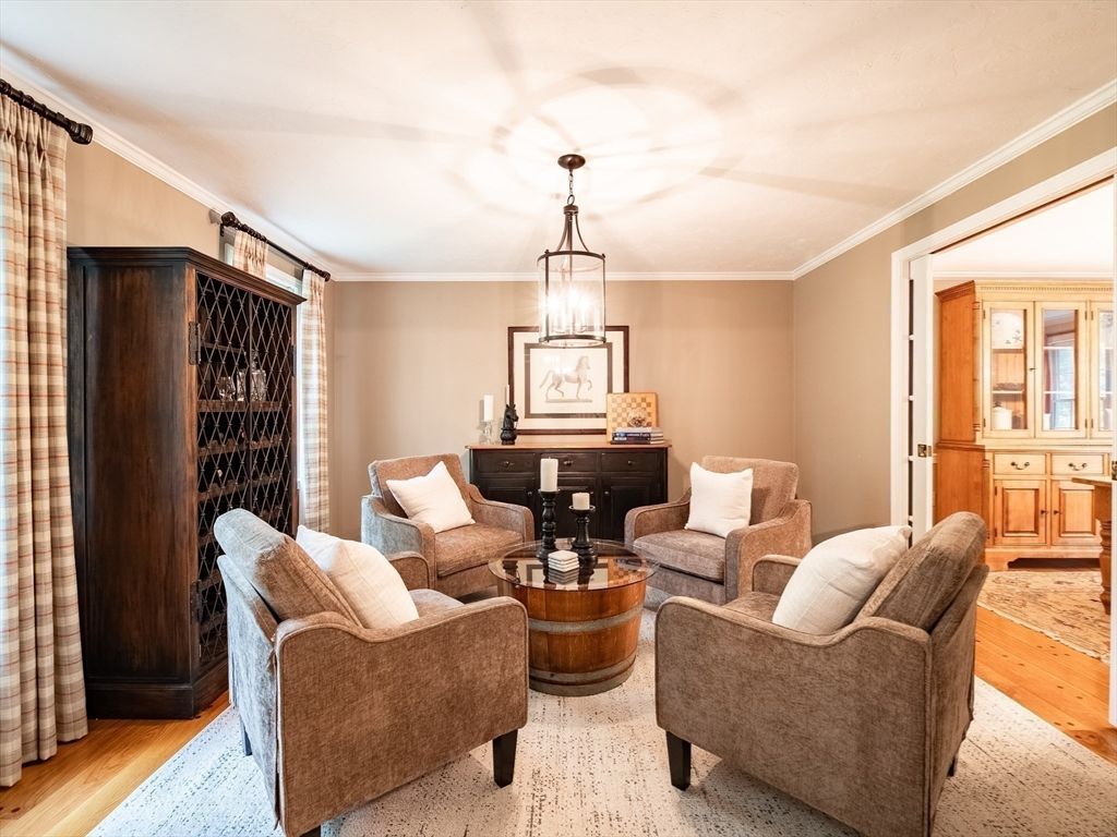 Interior, Living room, Pendant Lights, Wood Texture Flooring