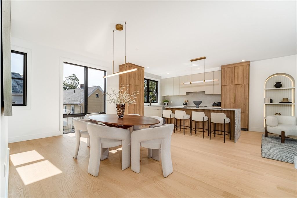 Dining room, Interior, Kitchen, Pendant Lights, Recessed Lighting, Wood Texture Flooring