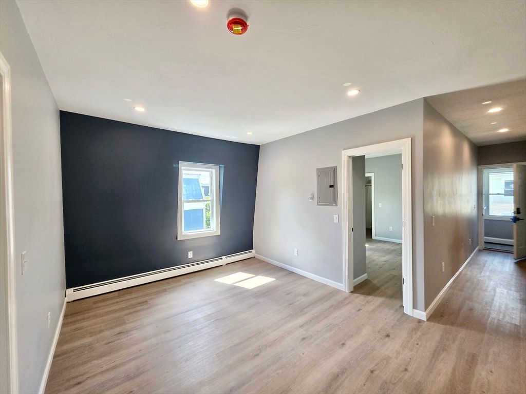 Empty room, Interior, Recessed Lighting, Wood Texture Flooring