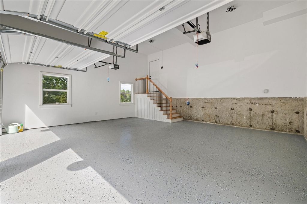Garage, Interior