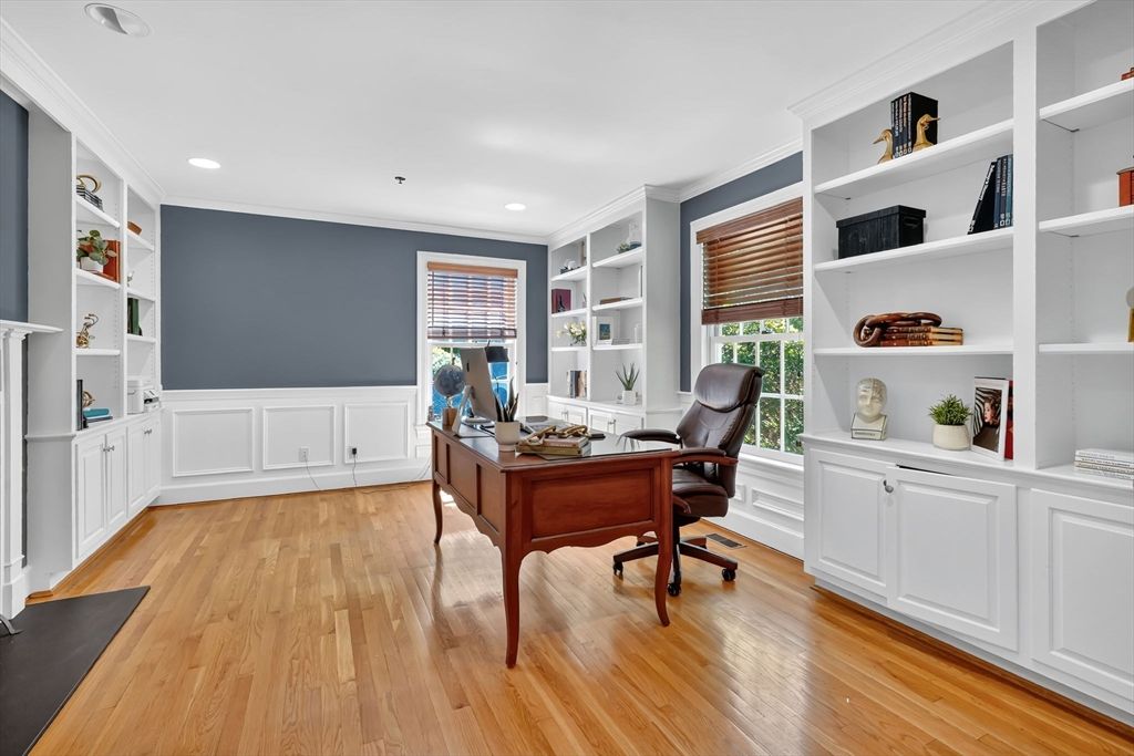 Home Office, Interior, Recessed Lighting, Wood Texture Flooring