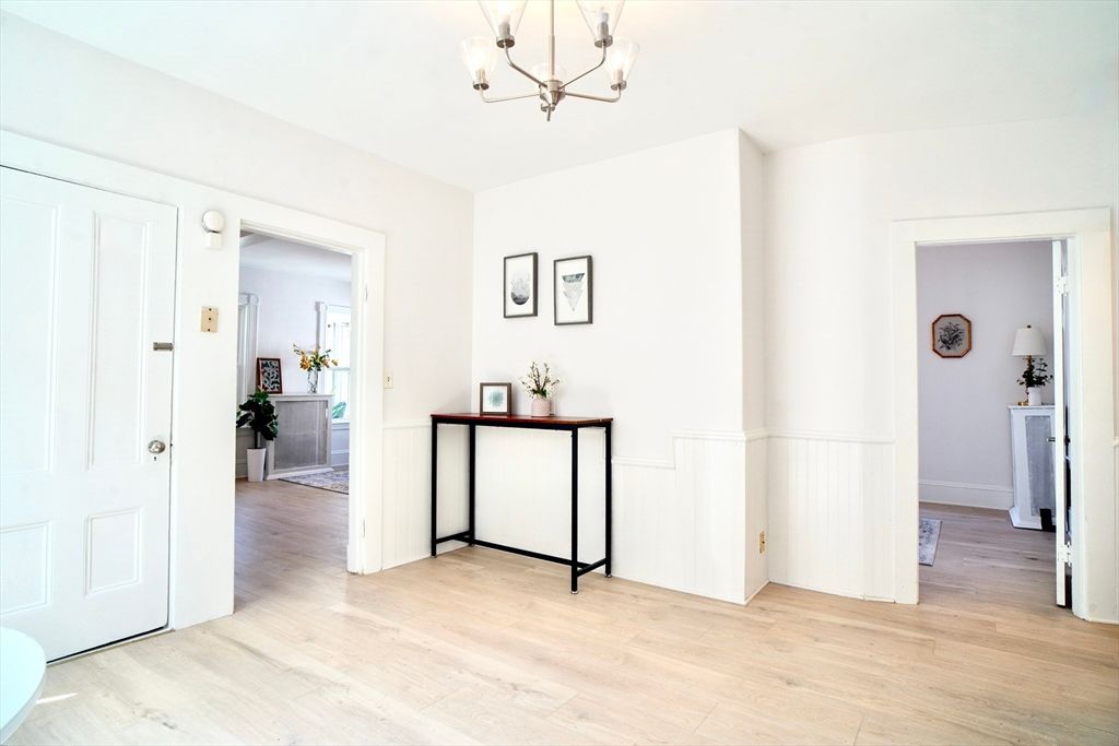 Chandelier, Interior, Wood Texture Flooring