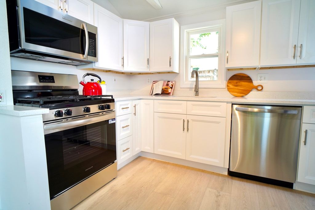 Interior, Kitchen, Stainless Steel Appliances, Wood Texture Flooring