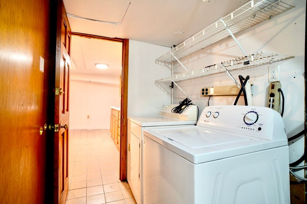 Interior, Recessed Lighting, Utility Closets, Washer