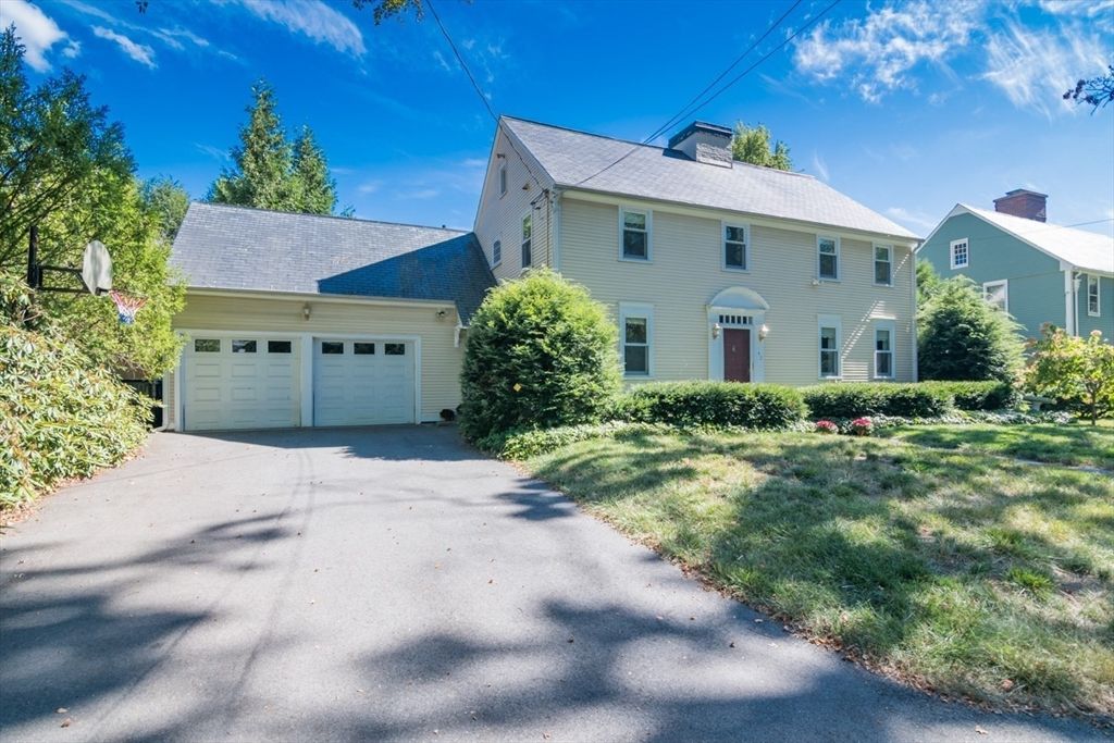 Attached, Backyard, Exterior, Facade, Georgian