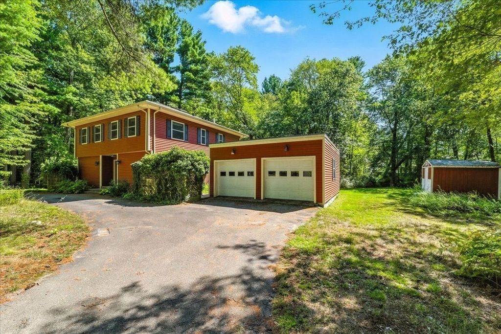 Backyard, Detached Garage, Exterior