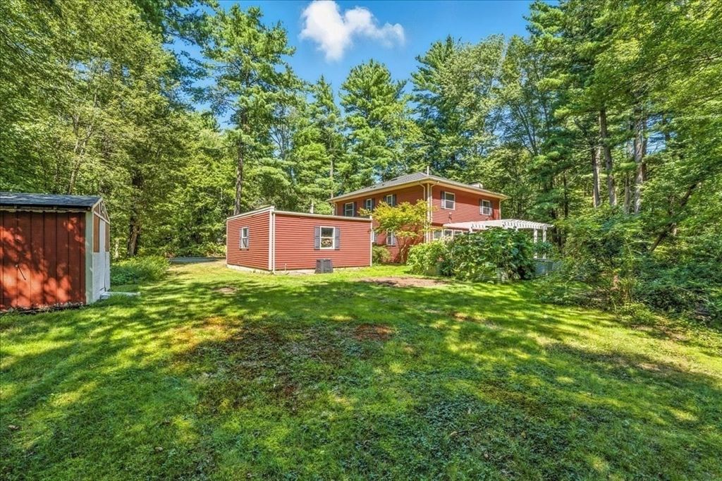 Backyard, Exterior, Hot Tub
