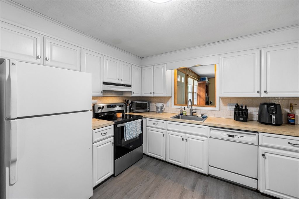 Interior, Kitchen, Wood Texture Flooring
