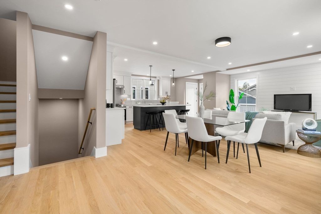 Dining room, Interior, Kitchen, Living room, Pendant Lights, Recessed Lighting, Wood Texture Flooring