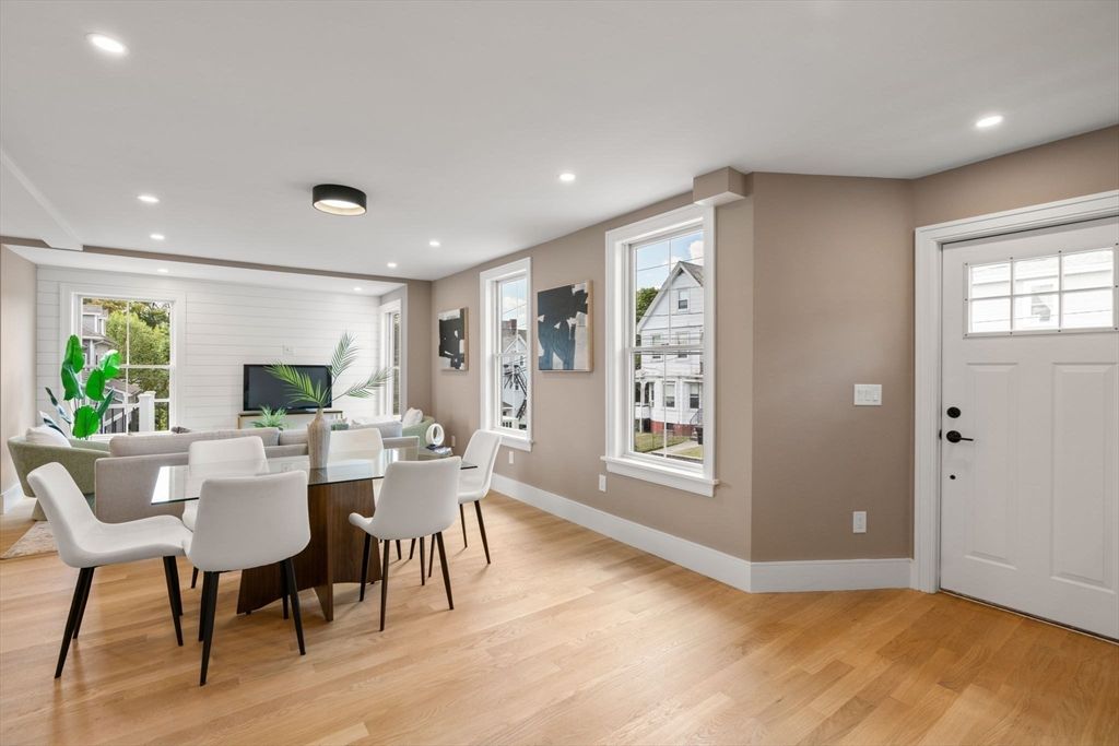 Dining room, Interior, Recessed Lighting, Wood Texture Flooring