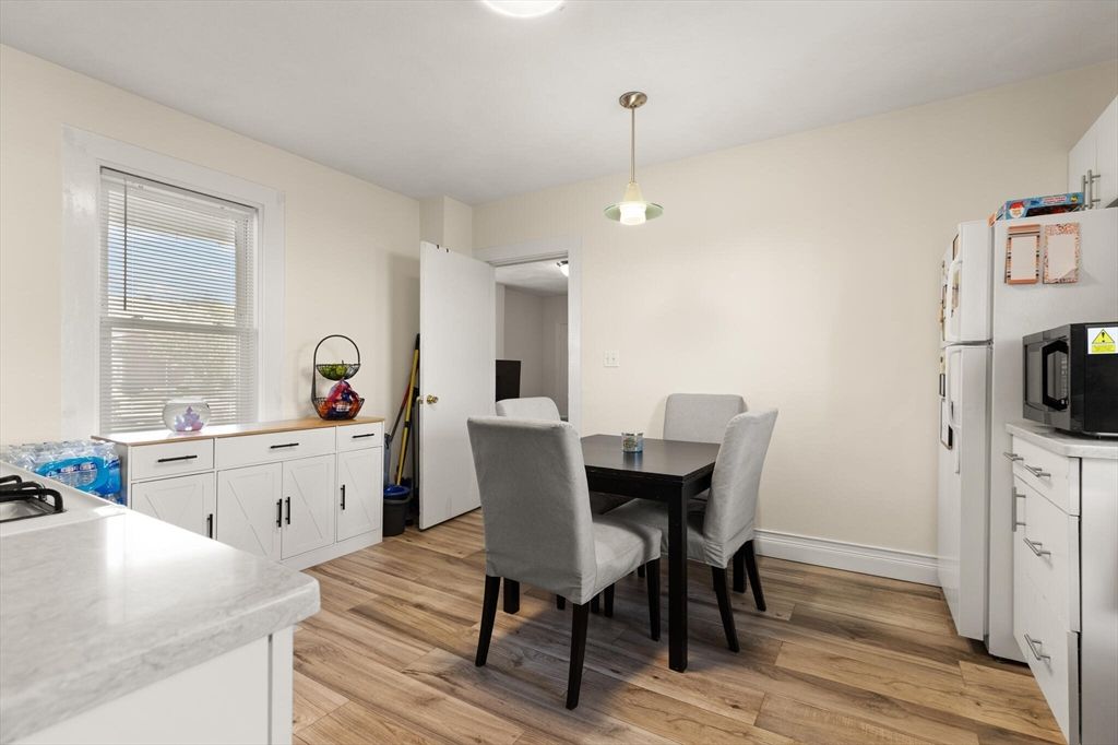 Dining room, Interior, Kitchen, Pendant Lights, Wood Texture Flooring