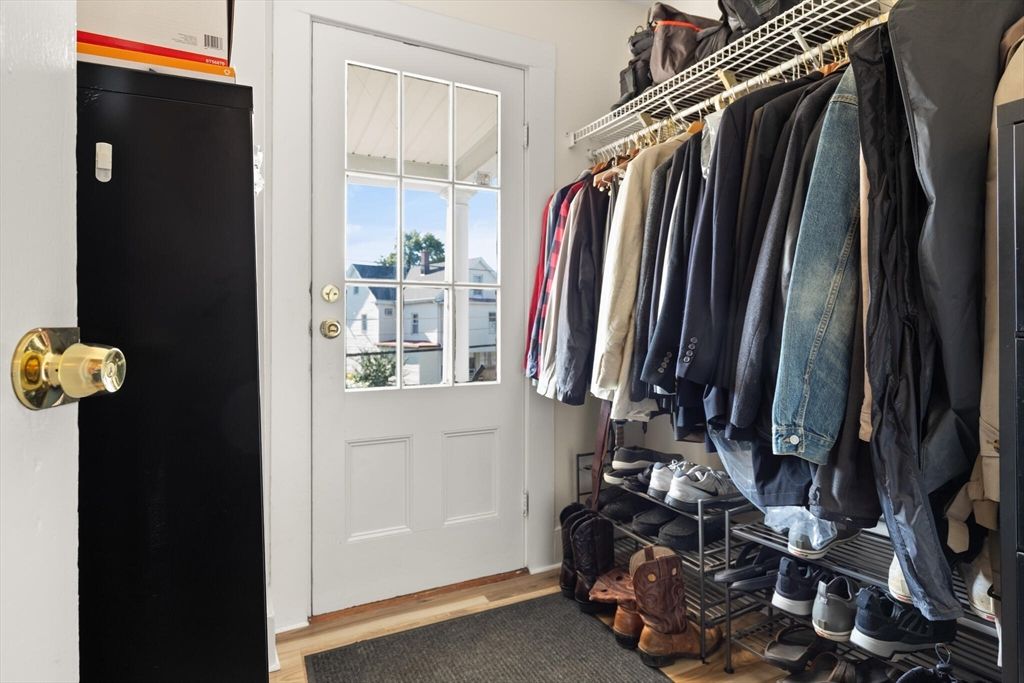 Interior, Walk-in Closets, Wood Texture Flooring