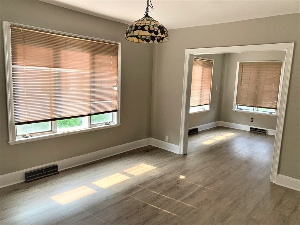 Empty room, Interior, Pendant Lights, Wood Texture Flooring
