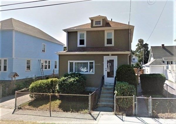 Exterior, Facade, American Foursquare