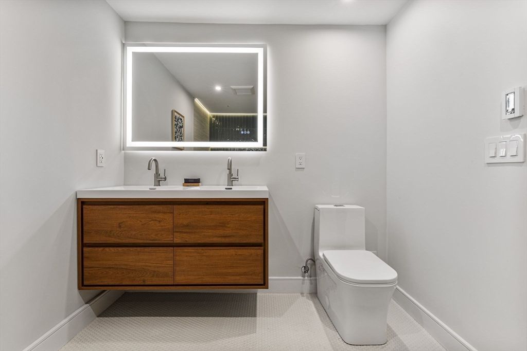 Bathroom, Interior, Recessed Lighting