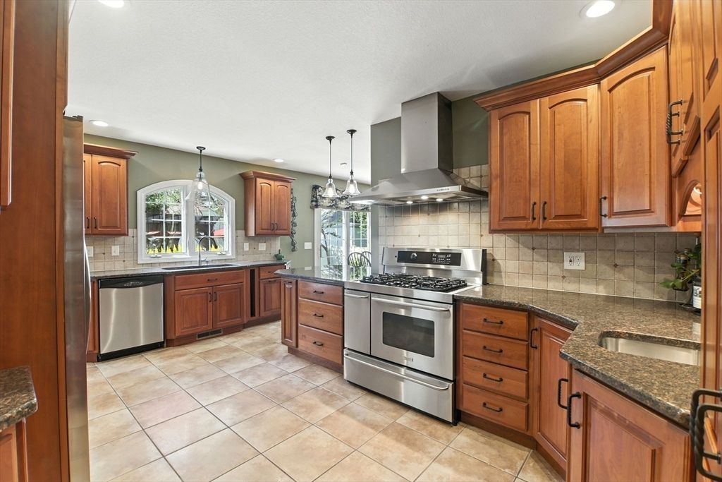 Interior, Kitchen, Pendant Lights, Recessed Lighting, Stainless Steel Appliances