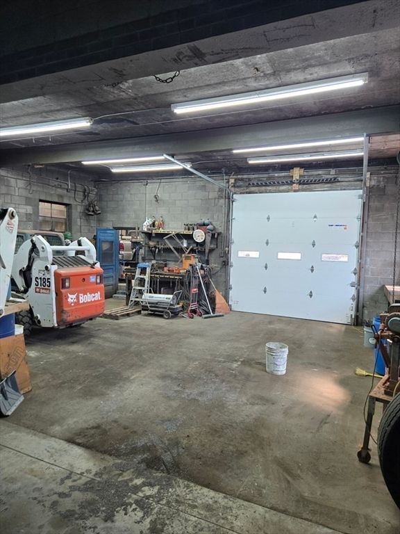 Garage, Interior, Stone Walls